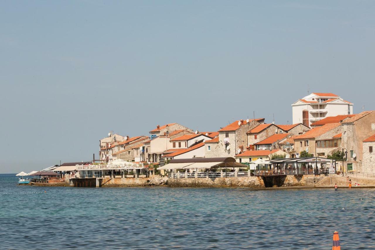 Downtown Beach Apartments Umag Zewnętrze zdjęcie